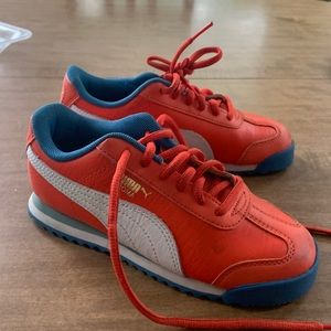 Puma kids 13C sneakers